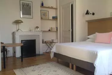 تختخواب و صبحانه La Traversière Chambres D Hôtes