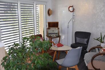 مبيت وإفطار La Villa 13&15