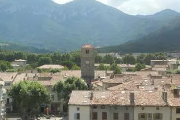 Apartaments turístics Entre L église Et La Place