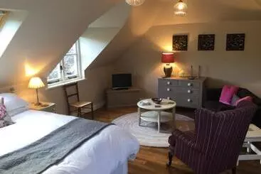 Field Cottage B&b