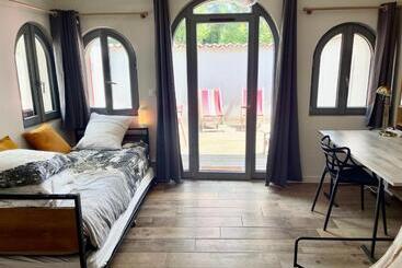 پانسیون Aux Tourelles 1888 Tres Proche Lyon