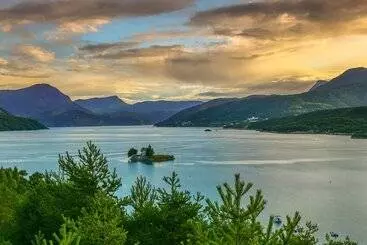 ホテル Camping Les Grillons