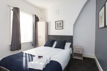 Townhouse @ Newlands Street Stoke