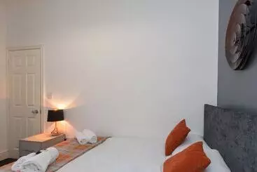 Townhouse @ Newlands Street Stoke