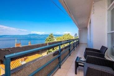 דירות לתיירים Jasmina Apartment