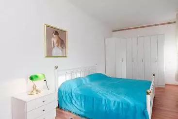 آپارتمان‌های توریست‌ها Apartments Andrijana