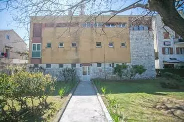 آپارتمان‌های توریست‌ها Modern Living In The Heart Of Trogir
