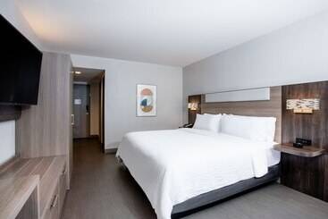 Holiday Inn Express Hotel Clearwater East   Icot Center, An Ihg