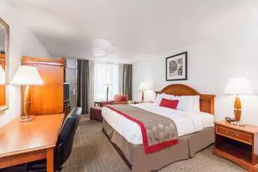 호텔 Ramada By Wyndham New Iberia