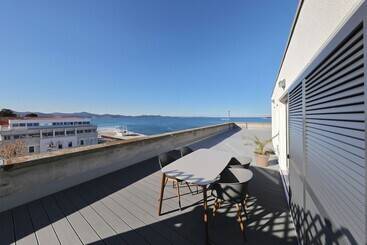 Apartamentos turísticos Stunning Sea View Apartment