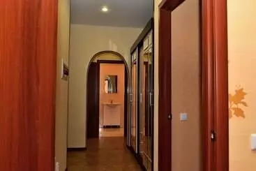 آپارتمان‌های توریست‌ها Apartment On Moskovskoye Shosse 33