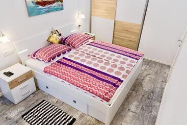 Ferienwohnungen Villa Minerva Gardens