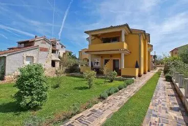 ツーリストアパートメント Apartment Dragan 114