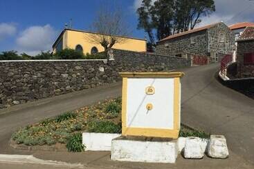 آپارتمان Serreta Island Home Al