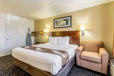 ホテル Quality Inn Fresno Near University