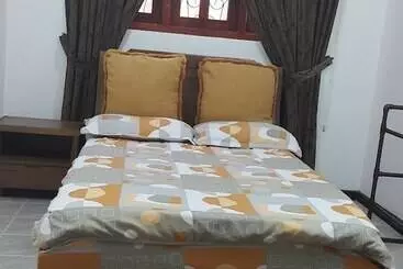 تختخواب و صبحانه Resident View Homestay