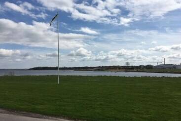 خانه Kapelludden Camping & Stugor