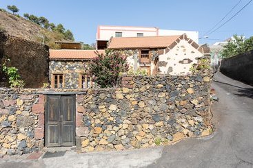 بيت ريفى Homelike Charming Rustic House El Pinar