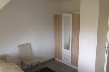 פונדק Privatzimmer Eko 2