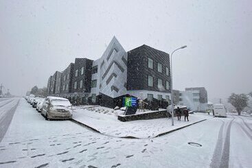 فندق Holiday Inn Express & Suites Queenstown, An Ihg