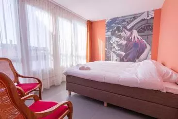 Pink Flamingo Boutique Hostel