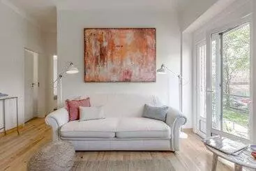 ツーリストアパートメント Sunny, Bright And Quiet Apartment, By Timecooler