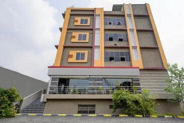 Itsy Hotels Galaxy Park