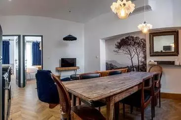 هتل آپارتمان Maison Gaspard Rooms