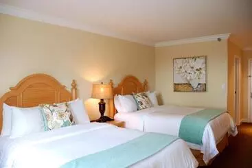 ホテル Inn On The Lakes