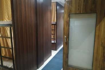 Retkeilymaja Almas Dormitory Andheri