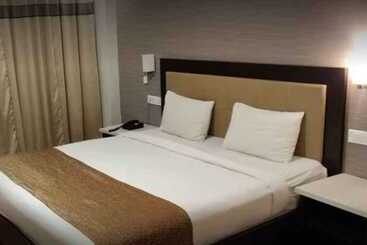 هتل Swarnaa Paradise