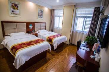 בית מלון כפרי Greentree Inn Huaian River Xiagu Town Express