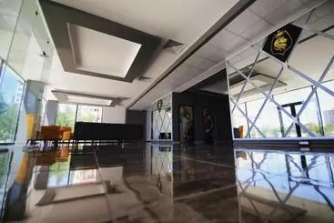 هتل Cam Kule Airport Residence
