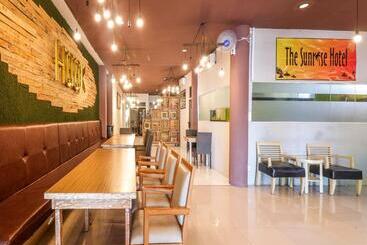 Reddoorz Plus At Sunrise Hotel Sanur