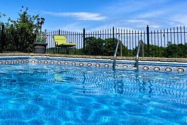 مبيت وإفطار Wildflower Ranch Inn