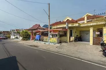 Pensionat Koolkost @ Jalan Candi Agung