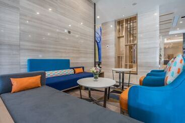 בית מלון כפרי Holiday Inn Express Kaifeng City Center, An Ihg