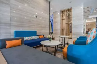 Hotelli Holiday Inn Express Kaifeng City Center, An Ihg