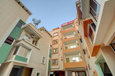 호텔 O Avisi Residency