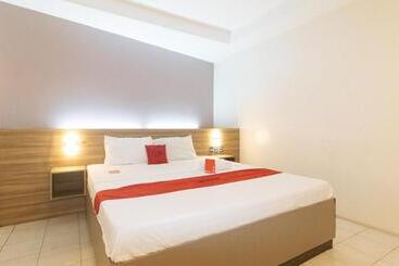 Reddoorz At V Plaza Hotel Manila