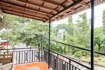 Albergue Penginapan Roro Mendut Syariah