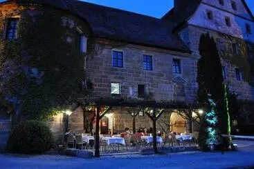 ホテル Schloss Wiesenthau