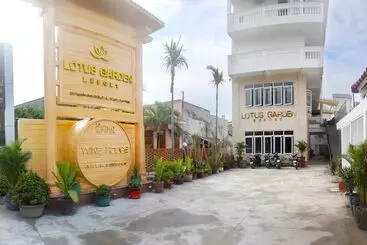 Hotelli Lotus Garden Resort