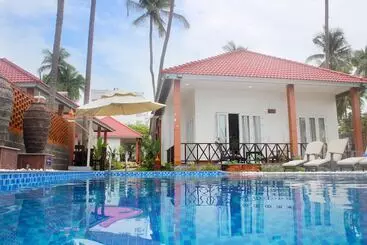 Hotel Lotus Garden Resort