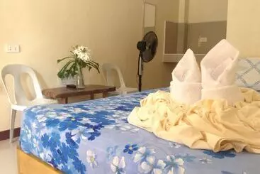Hotel Mikki's Tourist Inn
