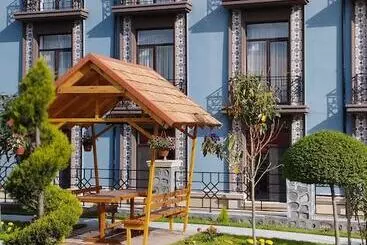 هتل Macara Sheki City