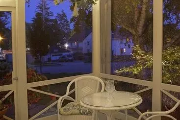 Honeybee Inn Bed & Breakfast