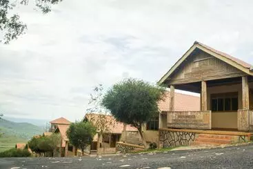 هتل Satellite Holiday Resort