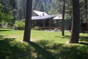 호텔 The Last Resort Lodge