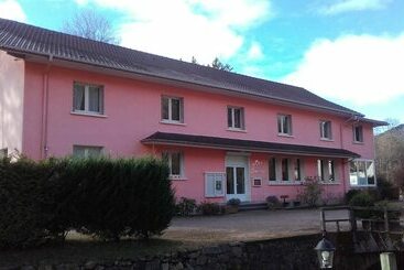 פנסיון Les Sources